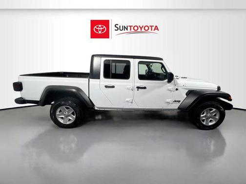 2023 Jeep Gladiator Sport S