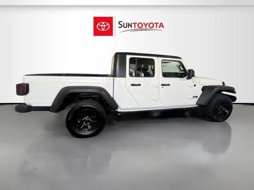 2023 Jeep Gladiator Sport S