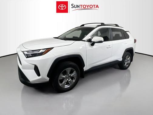 Ice Cap 2023 Toyota RAV4 XLE