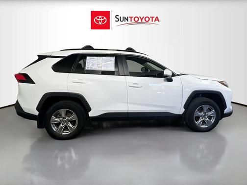 Ice Cap 2023 Toyota RAV4 XLE
