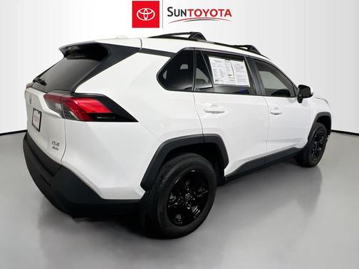 Ice Cap 2023 Toyota RAV4 XLE