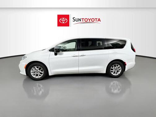 Bright White Clearcoat 2024 Chrysler Pacifica Touring L