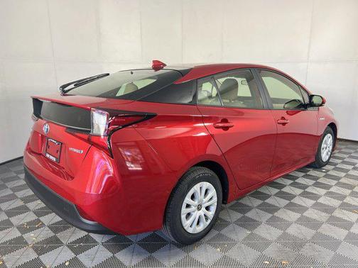 2019 Toyota Prius LE
