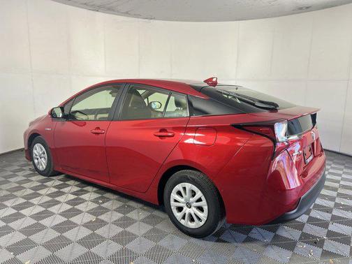 2019 Toyota Prius LE