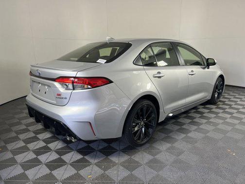 2024 Toyota Corolla Hybrid SE