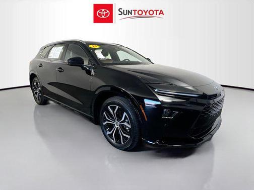 Black 2025 Toyota Crown Signia XLE