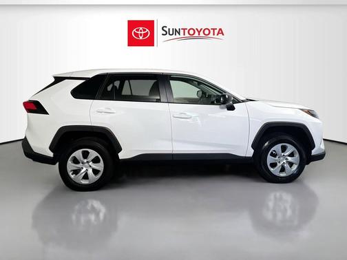 Ice Cap 2025 Toyota RAV4 LE