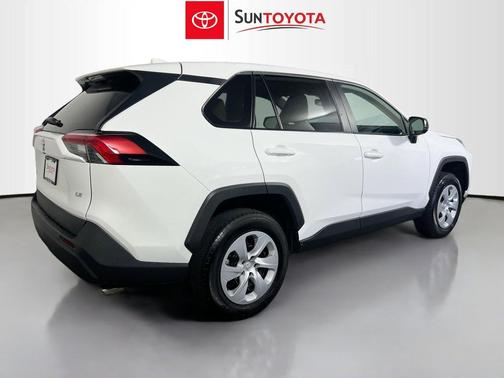 Ice Cap 2025 Toyota RAV4 LE