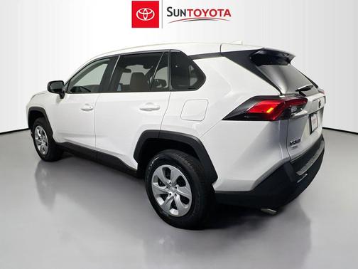 Ice Cap 2025 Toyota RAV4 LE