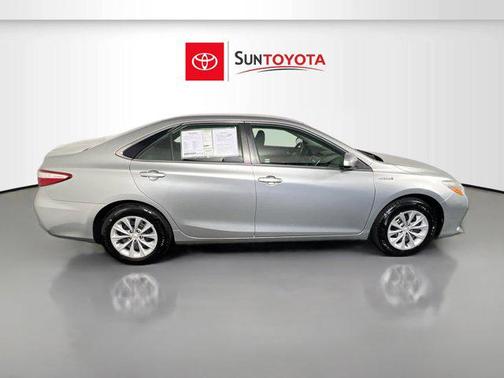 2017 Toyota Camry Hybrid SE