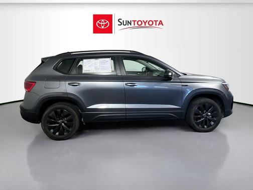 Pure Gray 2024 Volkswagen Taos 1.5T S