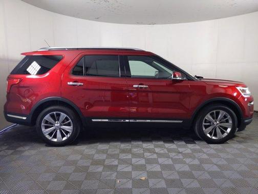 Photo 4 of 33 of 2018 Ford Explorer Limited