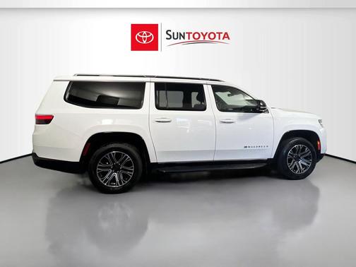 Bright White Clearcoat 2024 Jeep Wagoneer L Series II