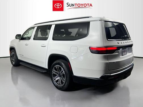 Bright White Clearcoat 2024 Jeep Wagoneer L Series II
