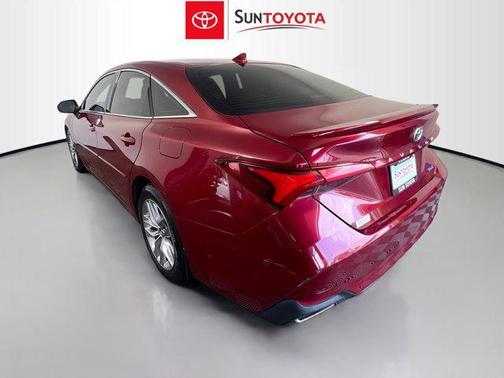 2019 Toyota Avalon XLE