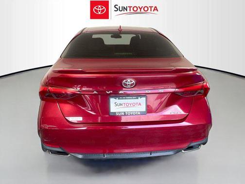 2019 Toyota Avalon XLE