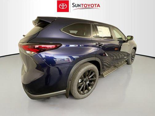 2025 Toyota Highlander LE