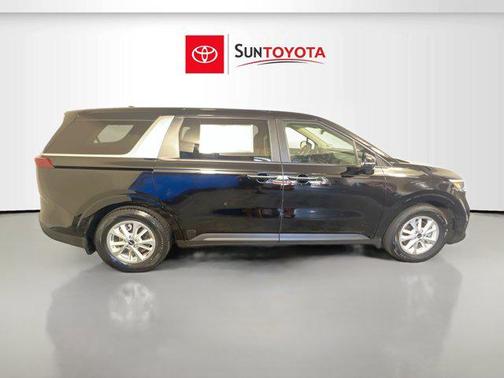 2022 Kia Carnival LXS