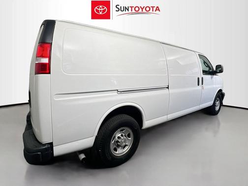 Summit White 2020 Chevrolet Express 3500 RWD 3500 Extended Wheelbase WT