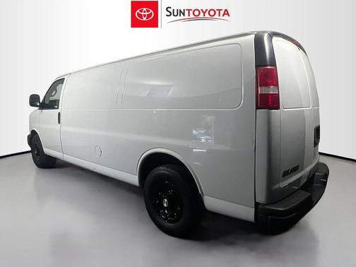 Summit White 2020 Chevrolet Express 3500 RWD 3500 Extended Wheelbase WT