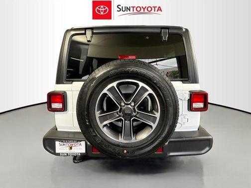 2023 Jeep Wrangler 4-Door Sahara 4x4