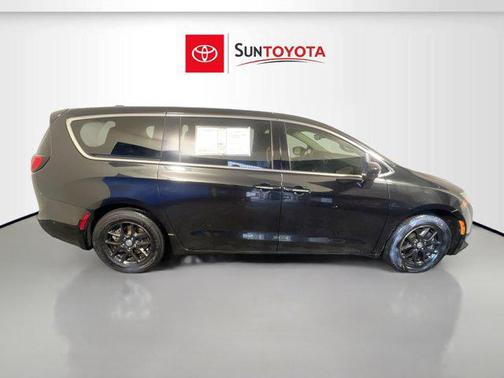 2020 Chrysler Pacifica Touring