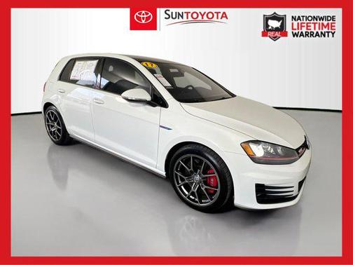 2017 Volkswagen Golf GTI 2.0T SE 4-Door