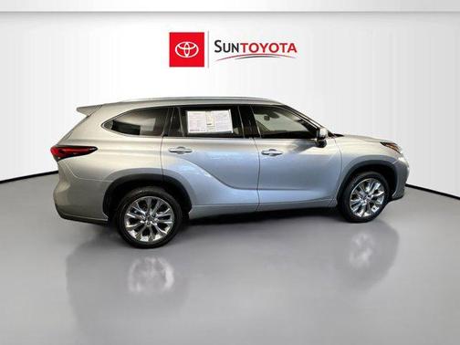 2022 Toyota Highlander Limited