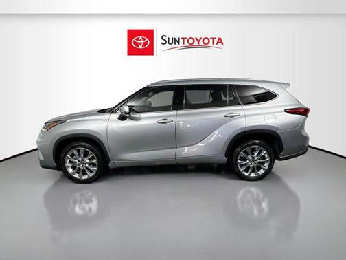 2022 Toyota Highlander Limited