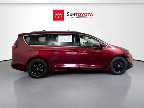 2020 Chrysler Pacifica Touring L