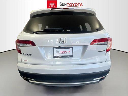 2022 Honda Pilot Touring 8-Passenger