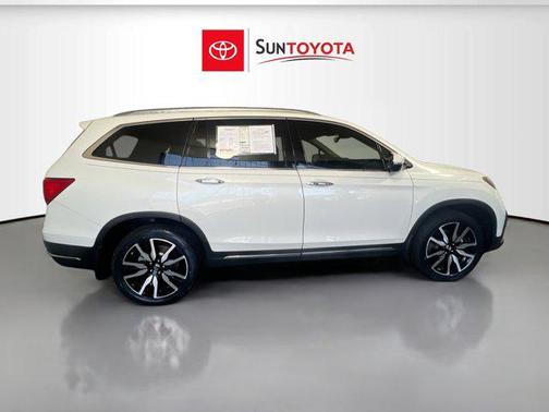 2022 Honda Pilot Touring 8-Passenger