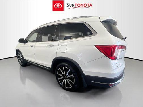 2022 Honda Pilot Touring 8-Passenger