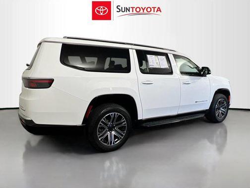 2024 Jeep Wagoneer L Series II 4x2