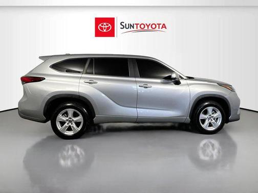 Celestial Silver Metallic 2023 Toyota Highlander L