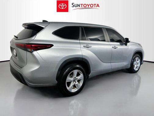 Celestial Silver Metallic 2023 Toyota Highlander L