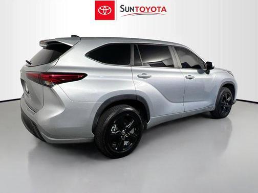 Celestial Silver Metallic 2023 Toyota Highlander L