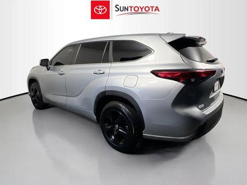 Celestial Silver Metallic 2023 Toyota Highlander L