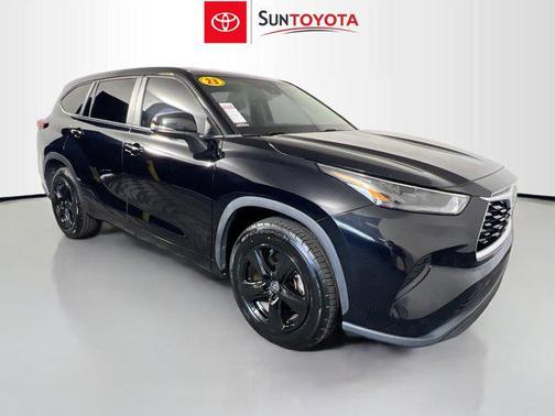Midnight Black Metallic 2023 Toyota Highlander L