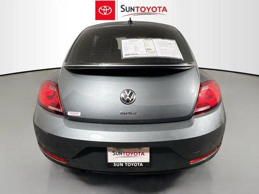 2018 Volkswagen Beetle 2.0T SE