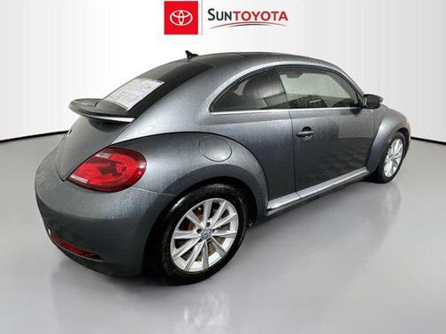 2018 Volkswagen Beetle 2.0T SE