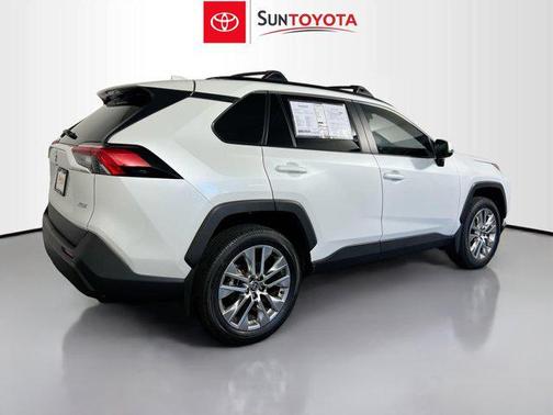 Wind Chill Pearl 2024 Toyota RAV4 XLE Premium