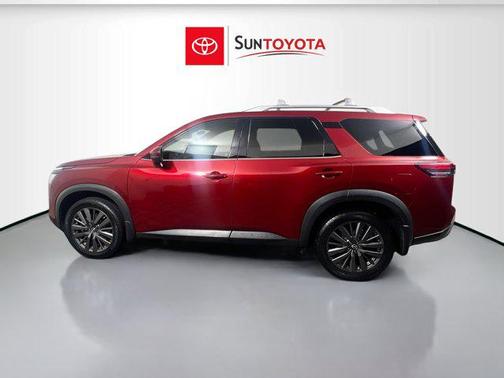 2022 Nissan Pathfinder SL 2WD