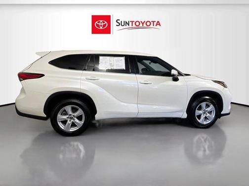2021 Toyota Highlander LE