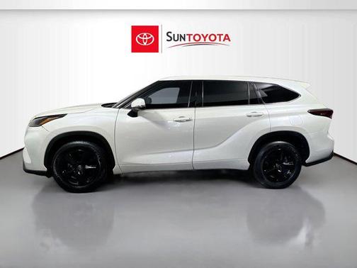 2021 Toyota Highlander LE