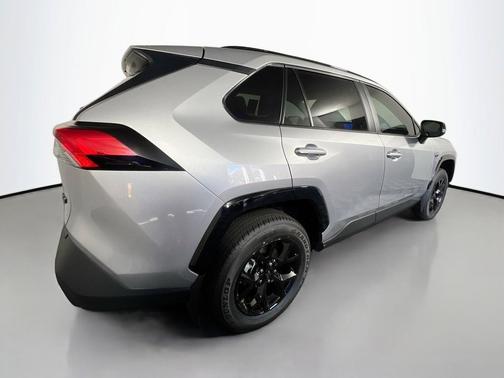 Silver Sky Metallic 2025 Toyota RAV4 XLE
