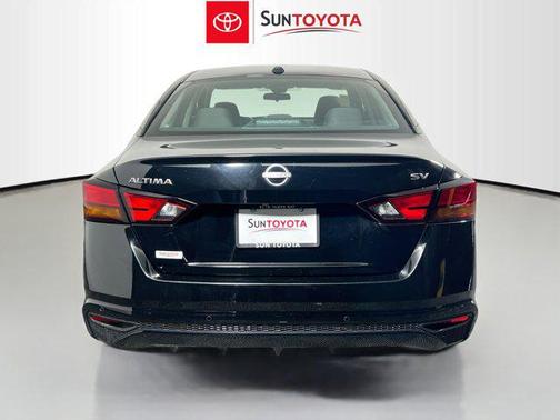 Super Black 2024 Nissan Altima 2.5 SV