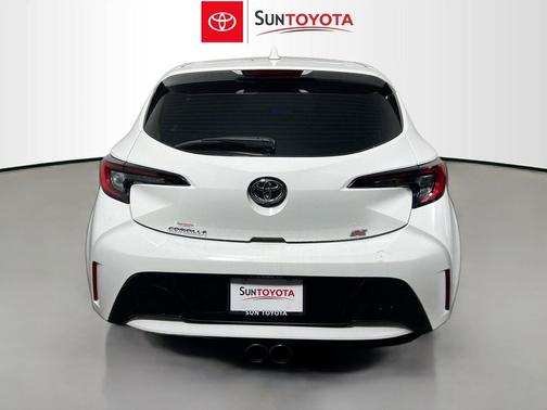 Ice Cap 2023 Toyota Corolla SE