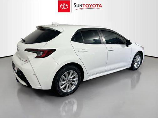 Ice Cap 2023 Toyota Corolla SE