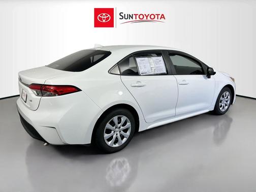 Ice Cap 2024 Toyota Corolla LE